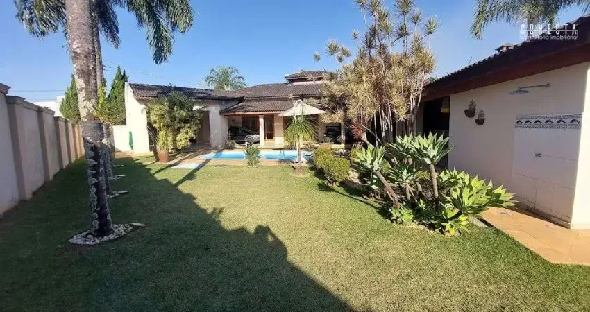 Casa térrea em indaiatuba, condomínio portal dos ipês com 3 suítes - 330 m²