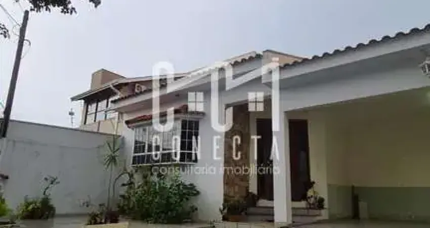 Casa em Indaiatuba, Vila Suíça com 3 quartos sendo 1 suíte - 270 m²
