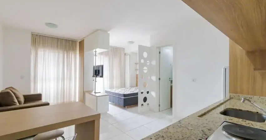 Apartamento 1 dormitório para alugar, 34 m² por R$ 2.300/mês + taxas- mobiliado, sacada, aceita PET - Centro - Curitiba/PR