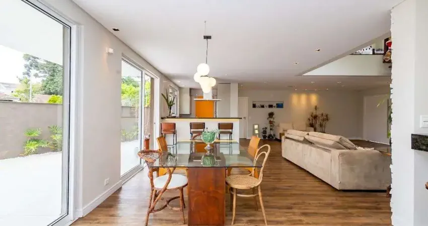 Casa com 3 suítes à venda, 300 m² por R$ 3.300.000 - Santa Felicidade - Curitiba/PR