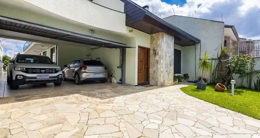 Casa com 4 dormitórios e amplo quintal à venda, 292 m² por R$ 1.870.000 - Ahú - Curitiba/PR
