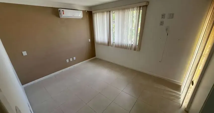 Casa com 3 quartos à venda na Rua Ibitiara, 472, Stella Maris, Salvador
