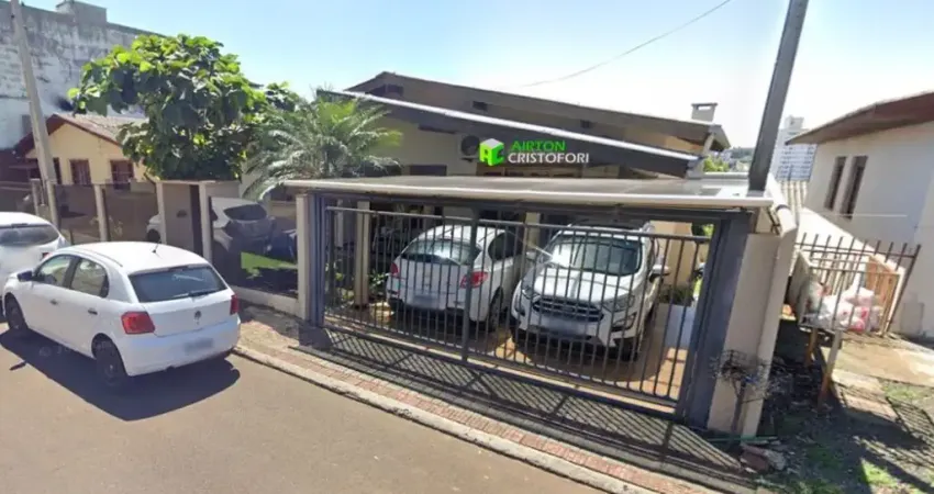Casa à venda, com piscina no bairro passo dos fortes, região do ecoparque