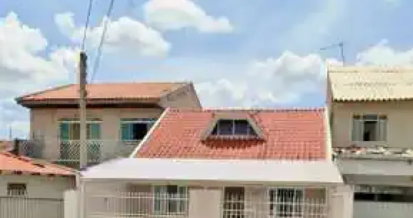 Casa para Venda em Curitiba, Uberaba, 2 dormitórios, 1 banheiro, 2 vagas