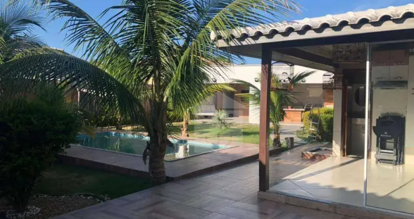Casa com 4 dormitórios à venda, 300 m² por R$ 960.000,00 - Flamengo - Maricá/RJ