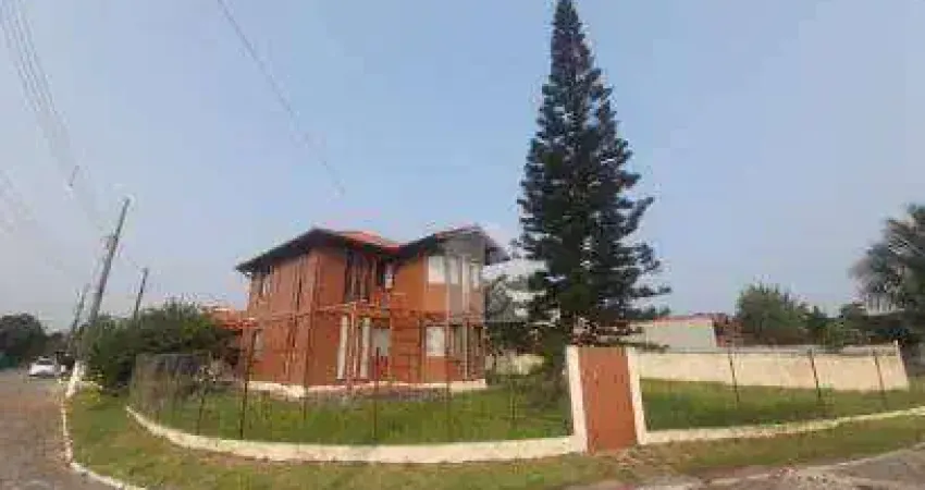 Casa com 3 dormitórios à venda, 147 m² por R$ 750.000,00 - Centro - Maricá/RJ