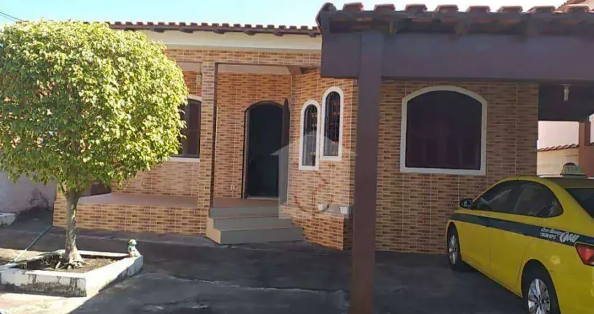 Casa com 2 dormitórios à venda, 180 m² por R$ 440.000,00 - Guaratiba - Maricá/RJ