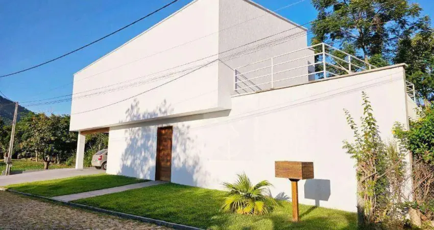 Casa com 4 dormitórios à venda, 405 m² por R$ 950.000 - Ubatiba - Maricá/RJ