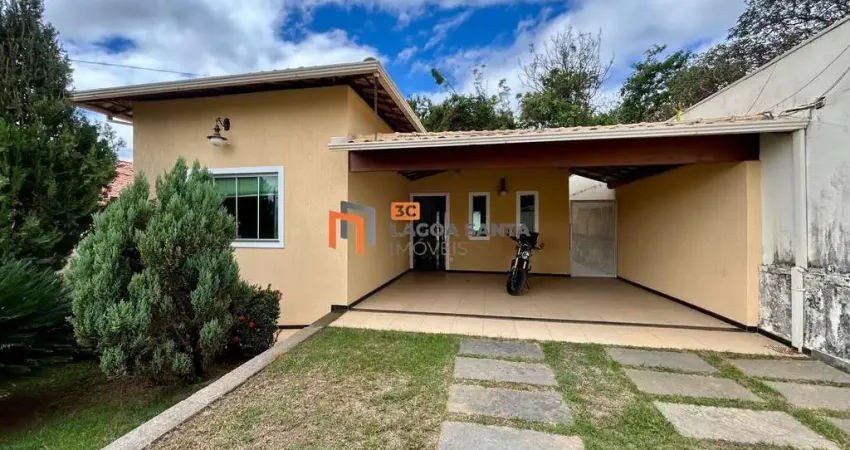 CASA A POUCOS METROS DA LAGOA OLHOS D´ÁGUA NO BAIRRO JARDIM IPÊ