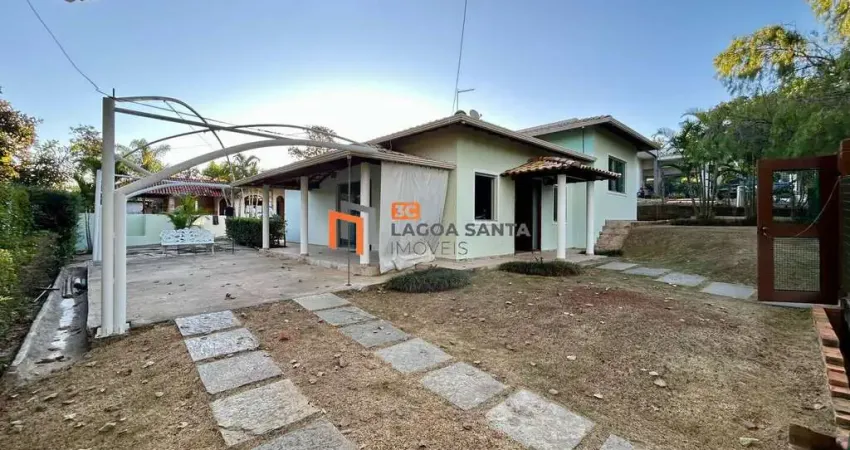CASA NO CONDOMÍNIO VIVENDAS - LOCALIZADA A 1KM DA ORLA DA LAGOA