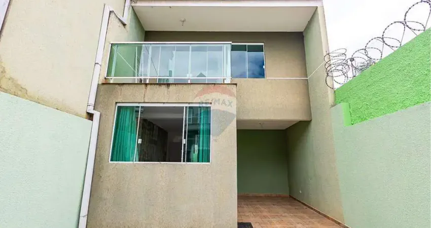 Sobrado à venda com 120m², 3 quartos, sendo 1 suíte, e 2 vagas de garagem por r$500.000,00, no condomínio abranches village, em curitiba/pr