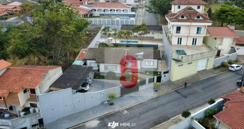 Casa mobiliada com 3 dormitórios à venda, e edícula, 243 m² por r$ 2.499.000 - jardim paulista - atibaia/sp