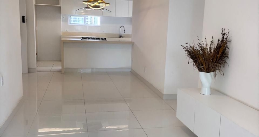 Apartamento Reformado na Ponta do Farol 125m, 3 sutes, 2 vagas