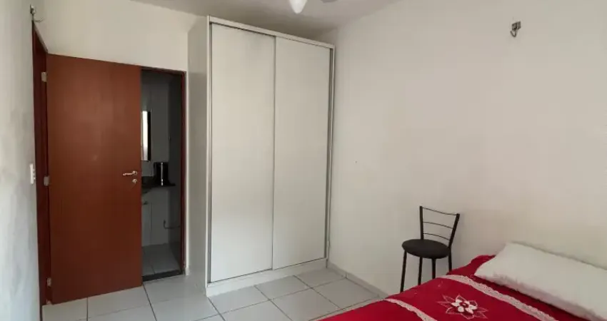 Apartamento no 2 andar com 2 quartos no altos do calhau. aproveite!