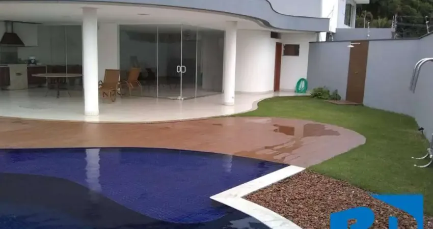 Casa de Luxo à Venda - Alto Padrão na Prainha, Caraguatatuba-SP