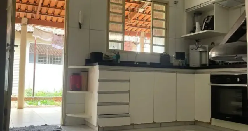 Casa de 3 quartos a venda no Jardim Nova Era, próximo ao Shopping Buriti, preço de oportunidade