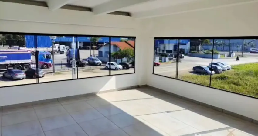 Barracão / Galpão / Depósito com 2 salas para alugar no Porto Grande, Araquari 
