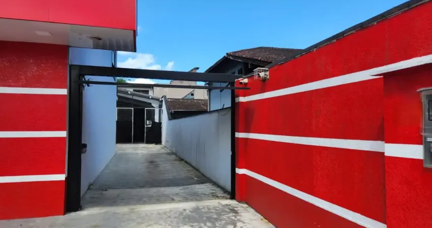 Barracão / Galpão / Depósito com 2 salas para alugar no Saguaçu, Joinville 