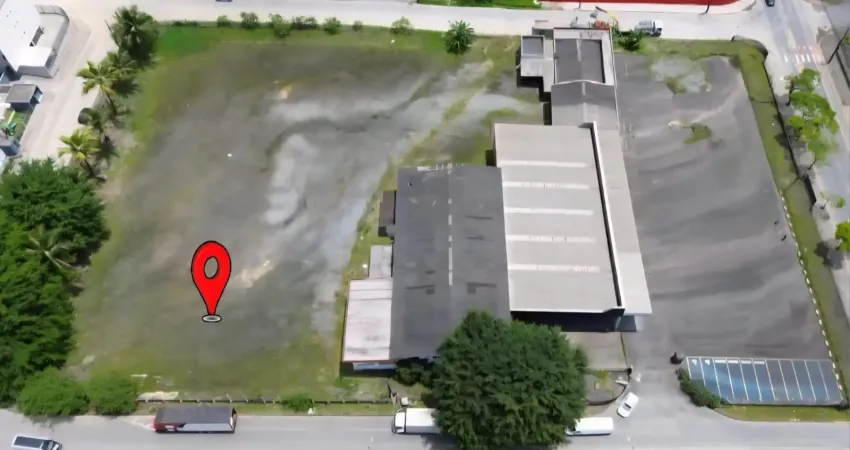 Barracão / Galpão / Depósito com 3 salas para alugar na Zona Industrial, Joinville 