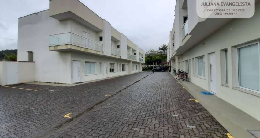Casa em condomínio a venda no bairro Massaguaçu - Caraguatatuba/SP