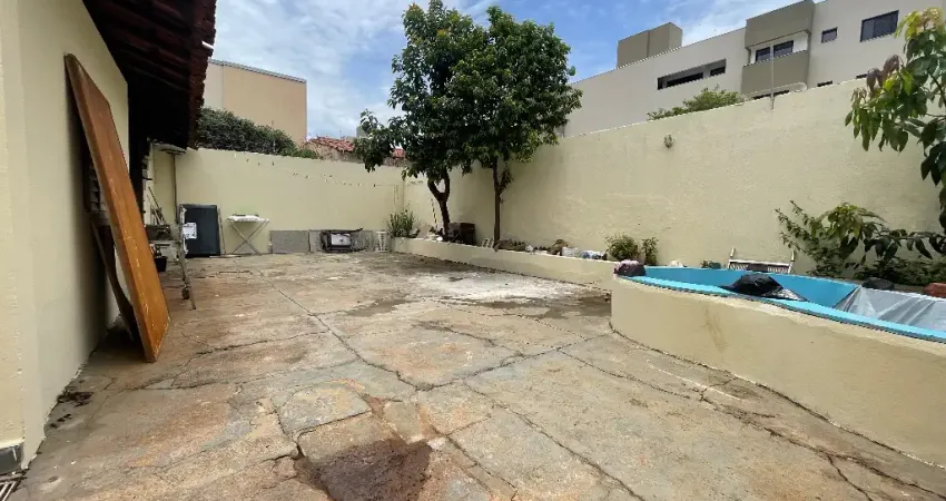 Casa com 3 quartos à venda no Umuarama, Uberlândia 