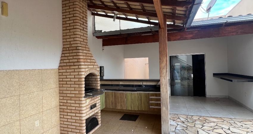 Excelente casa de esquina no Bairro Cidade jardim