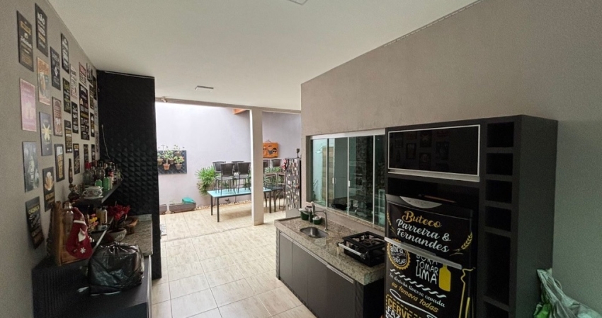 Casa com 3 quartos à venda no Jardim América II, Uberlândia 