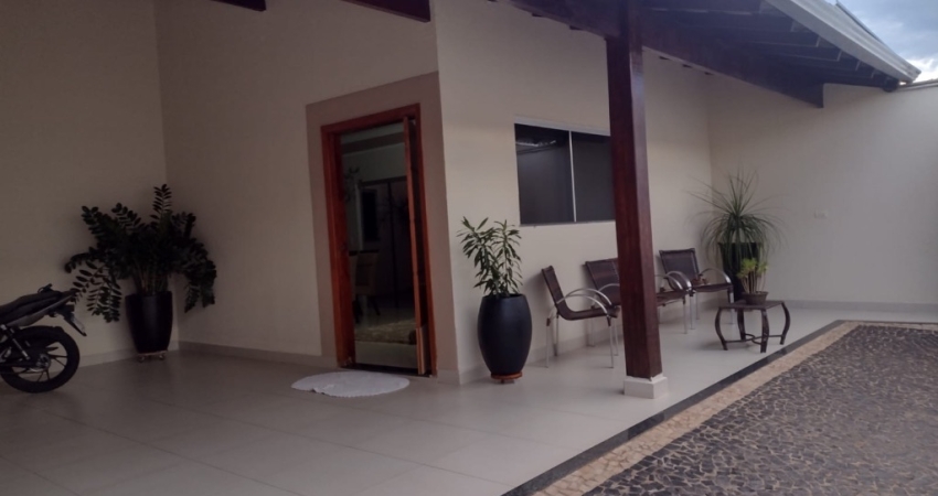 Casa com 4 quartos à venda no Jardim Patrícia, Uberlândia 
