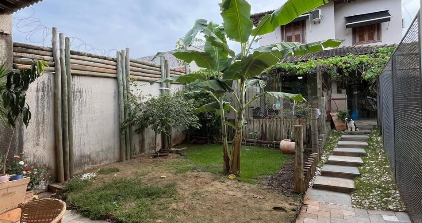 Casa com 3 quartos à venda na Cidade Jardim, Uberlândia 