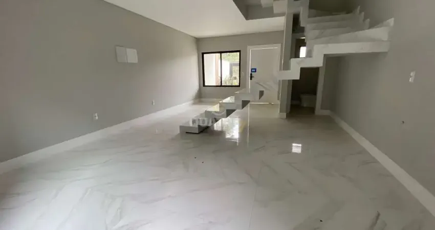 Sobrado novo em Mariscal