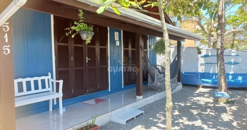 LINDA CASA COM PISCINA Á 70 METROS DO MAR DE ZIMBROS