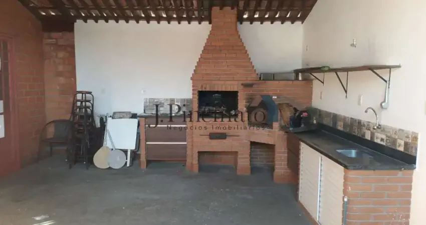 CASA COM EDÍCULA PARA ALUGAR NO BAIRRO DA COLÔNIA EM JUNDIAÍ - SP