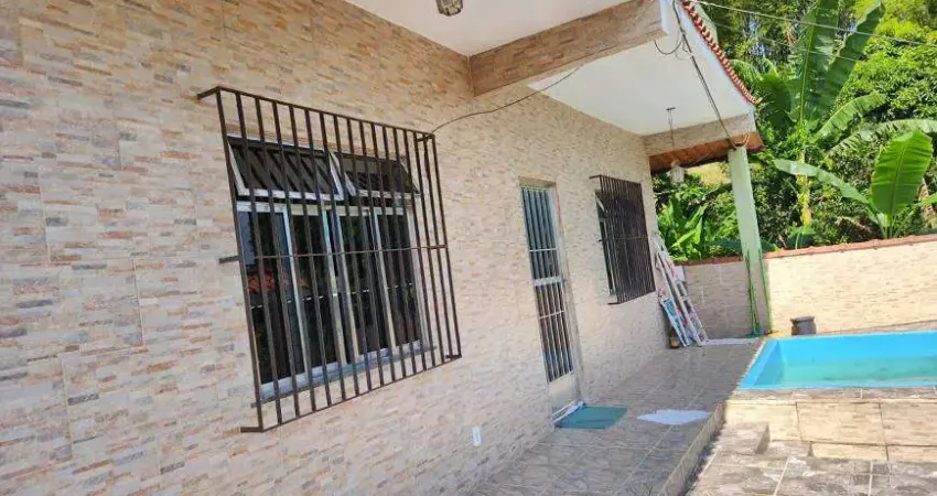 Chácara / sítio com 4 quartos à venda na Rua Wilson de Araújo, 350, Xerém, Duque de Caxias