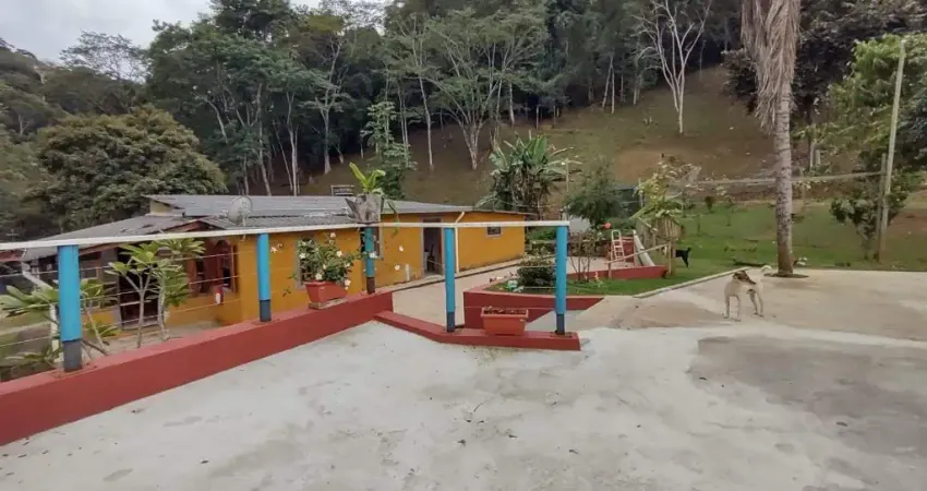 Vende-se um lindo Sitio com 50 mil M² Pinheiral RJ.