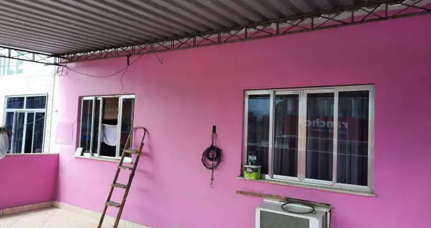 Vende.se um apartamento Mantiquira Xerém- Duque de Caxias - RJ