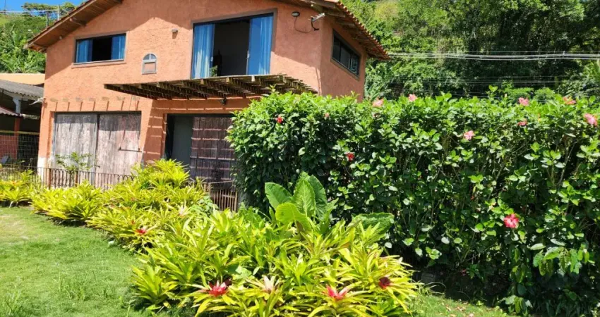VENDE-SE UMA CASA DE PRAIA EM - PARATY - RJ.