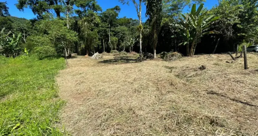 Terreno no bairro São Roque Paraty RJ.