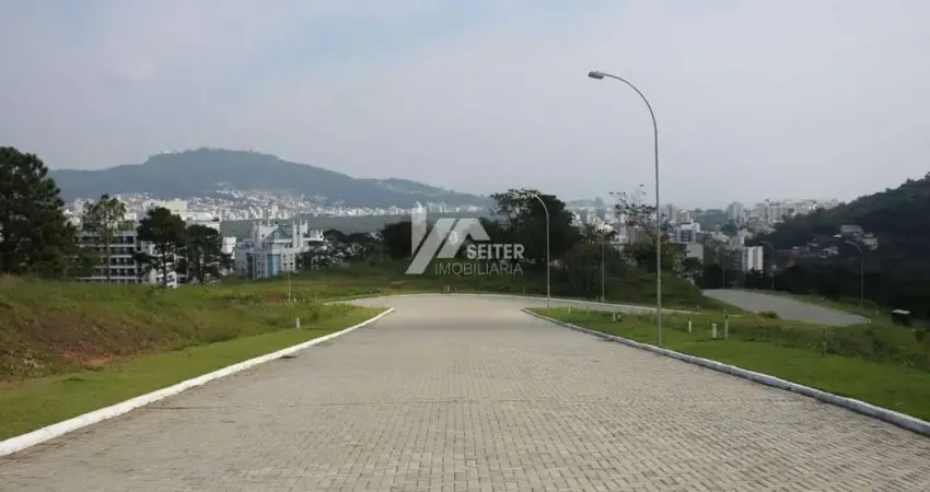 Terreno a venda em Florianopolis Itacorubi em localização previlegiada