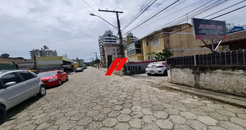 Terreno à venda na Rua Trajano Margarida, 86, Trindade, Florianópolis
