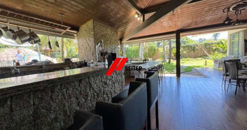 Casa para locação no Joao Paulo de 6 quartos sendo 4 suites e 8 vagas de garagem