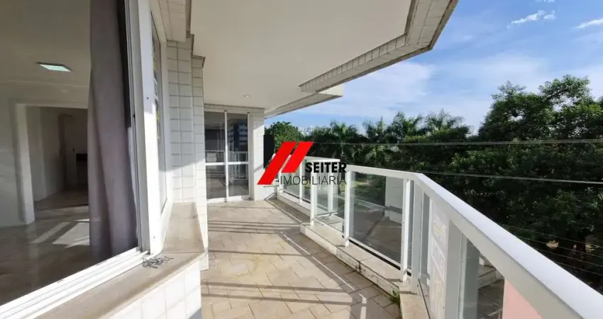 Apartamento a venda na Beira Mar Norte de Florianópolis
