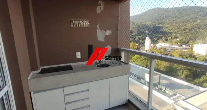 Aluga se apartamento de 2 dormitórios sendo uma suíte mobiliado no Itacorubi em Florianópolis