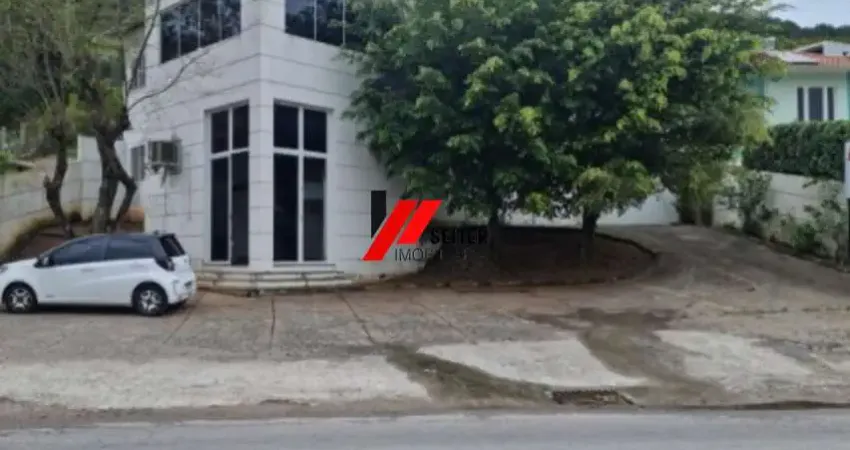Conjunto de salas para locação em prédio comercial no córrego grande