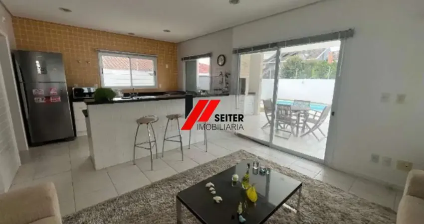 Casa com 2 quartos para alugar na Rua Capitão Amaro Seixas Ribeiro, 245, Santa Mônica, Florianópolis