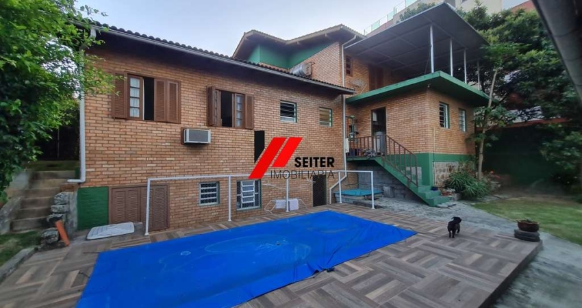Casa com 6 dormitorios a venda de  350 metros a venda Joao Paulo Folrianopolis com terreno com 723