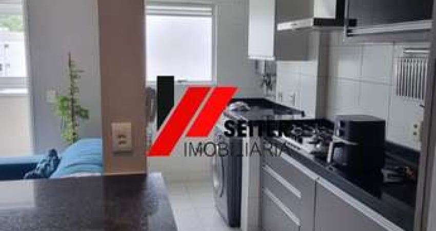 Apartamento semi-mobiliado de 2 dormitorios com suite para locação no Itacorubi