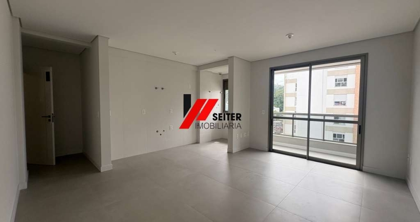 Apartamento novo de 3 dormitorios a venda proximo da UFSC no bairro Carvoeira