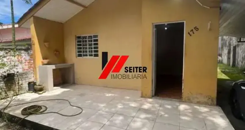 Terreno com duas casas à venda no Bairro Trindade em Florianópolis