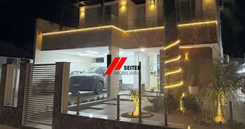 Casa de Alto Padrão com  280m² à Venda na Pedra branca: 4 Quartos 1 Suíte Área Gourmet e Piscina com Spa!