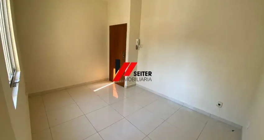 Apartamento para Alugar no Centro de Florianópolis com 2 Dormitórios Próximo ao Beiramar Shopping
